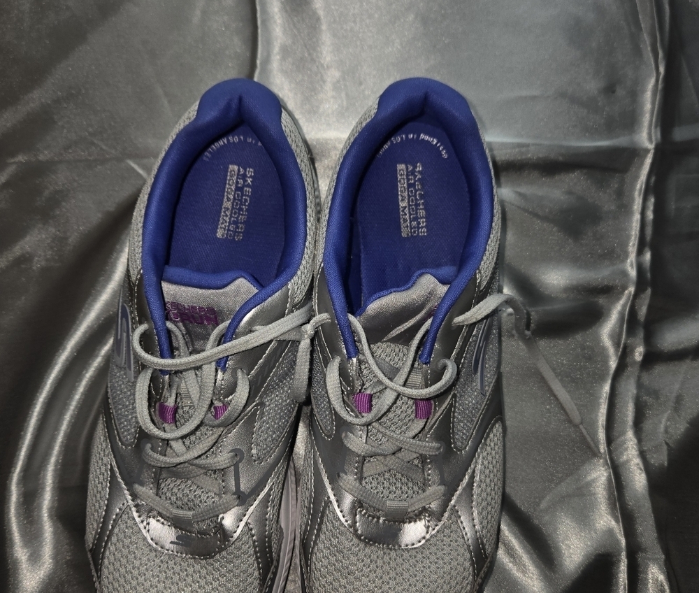 SKECHERS GORUN Gray and Purple Athletic Shoes